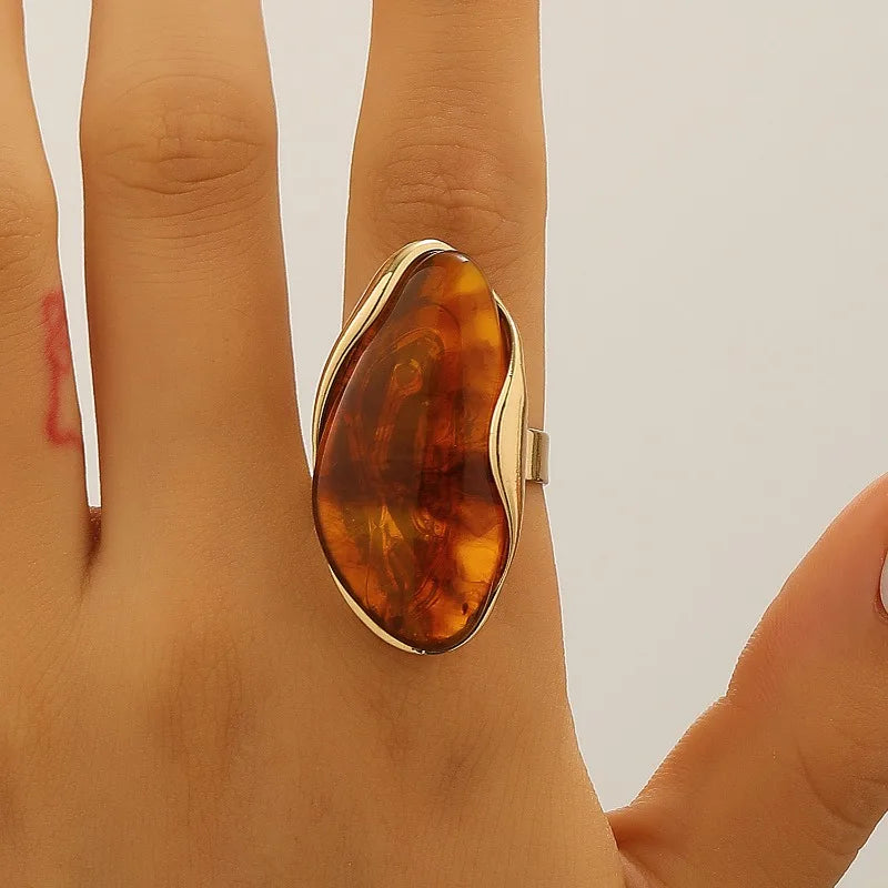 Aretes de Aleación y Resina tipo stud y anillos.